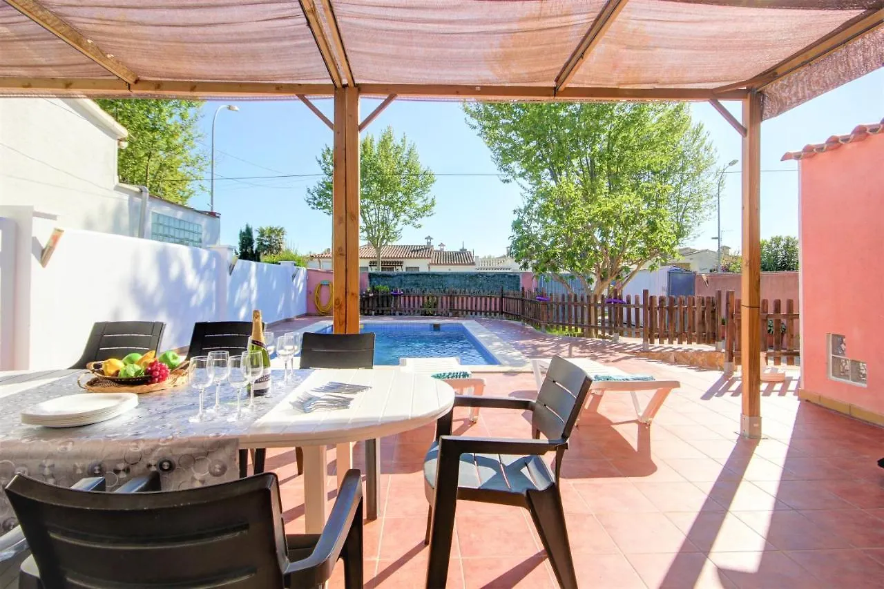 Villa Requesens 139 Empuriabrava - Immo Barneda