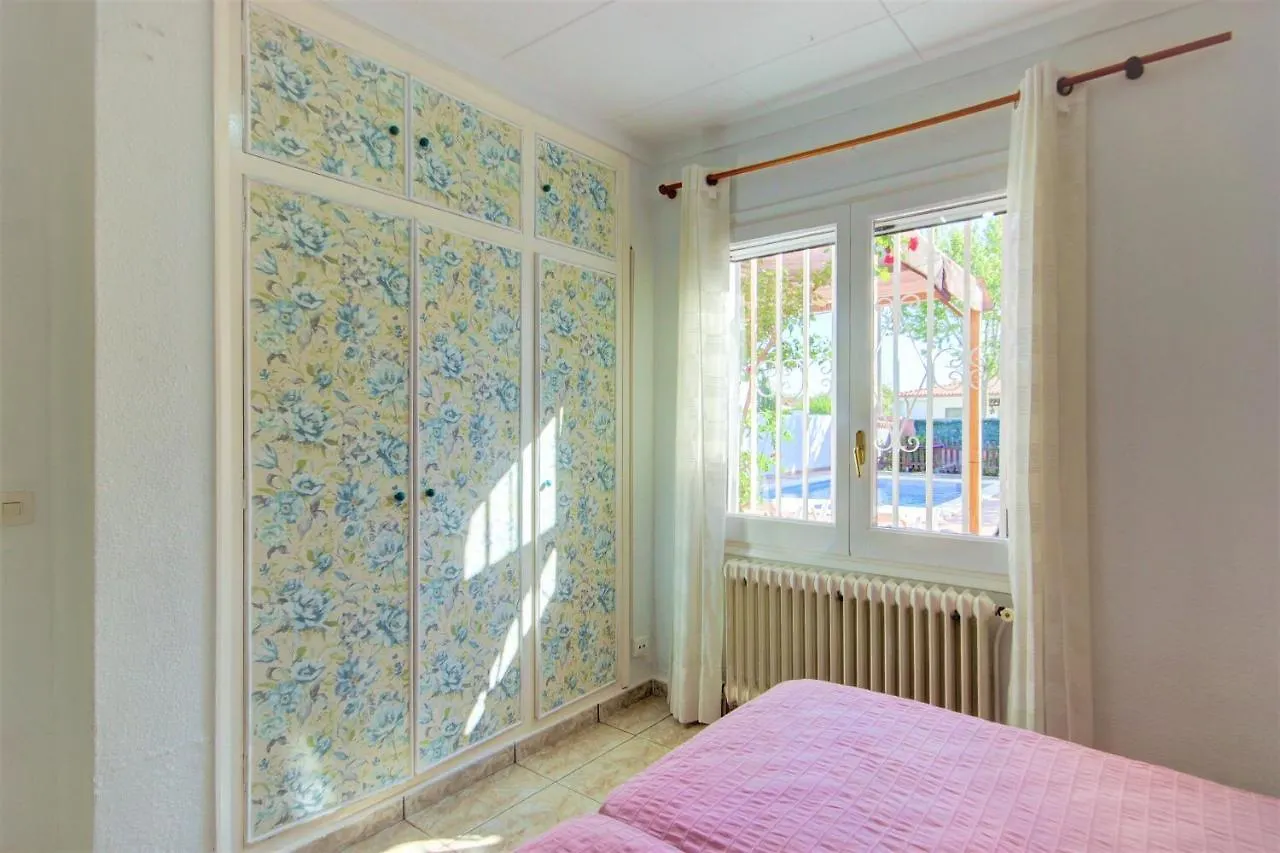 Villa Requesens 139 Empuriabrava - Immo Barneda