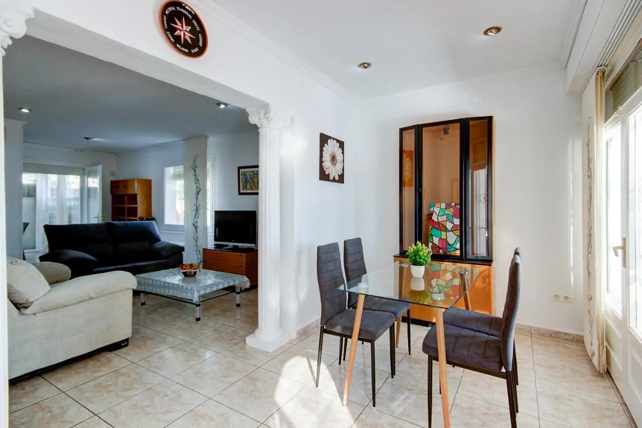 Villa Requesens 139 Empuriabrava - Immo Barneda 0*,  Spain